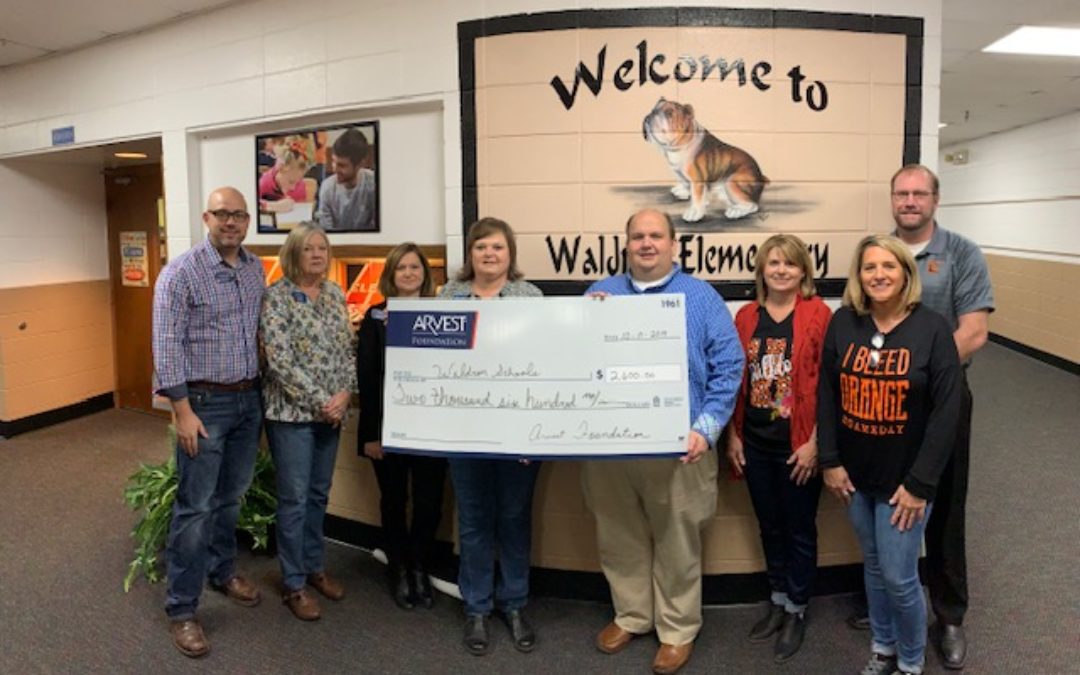 Waldron Public Schools Receives Arvest Foundation Grant