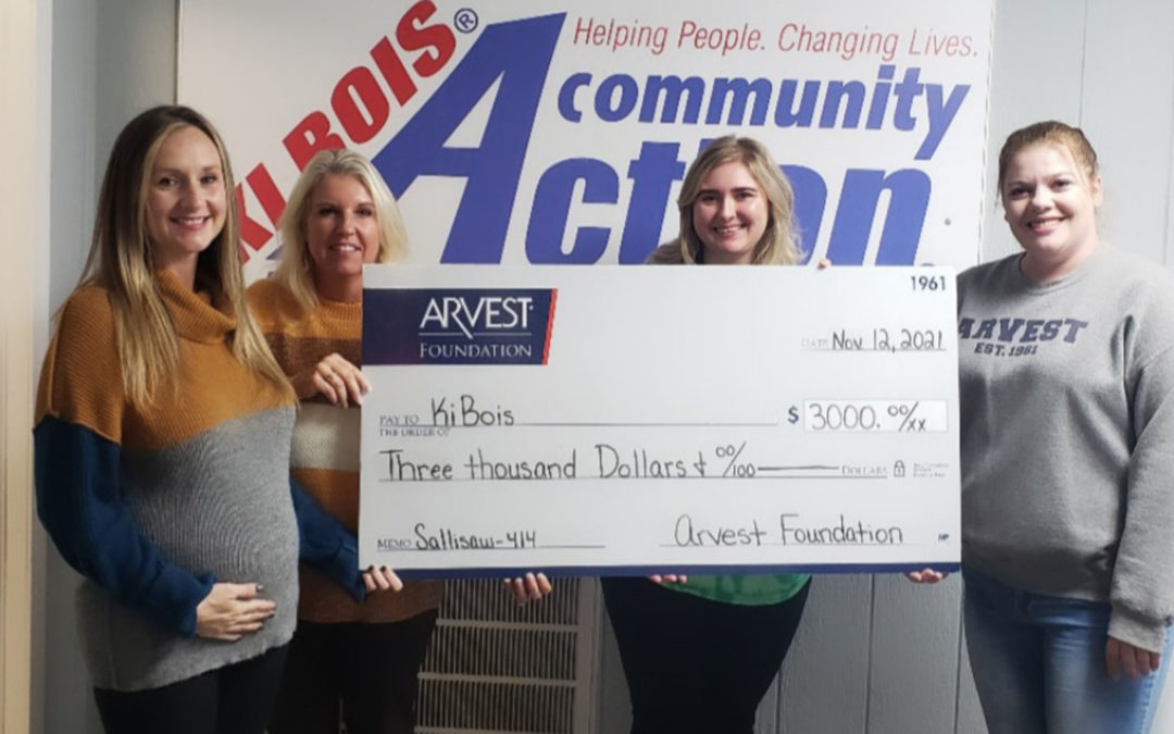 KI BOIS Community Action of Sequoyah County Receives Arvest Foundation Donation