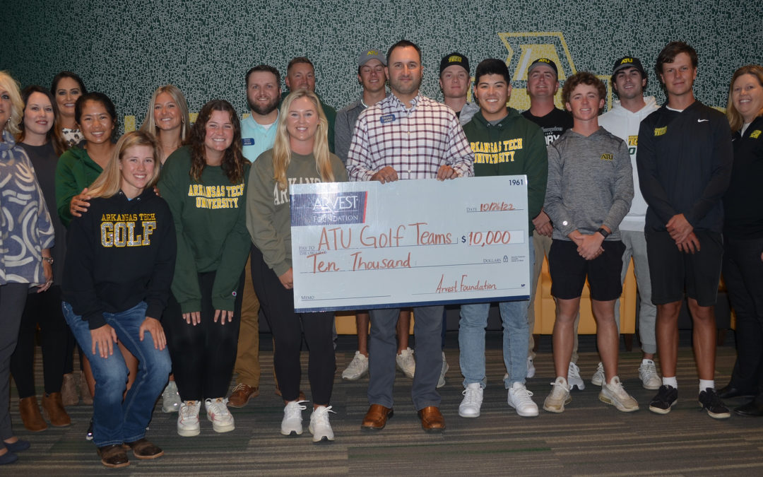 Local Golf Teams Benefit from $10,000 Arvest Foundation Grant