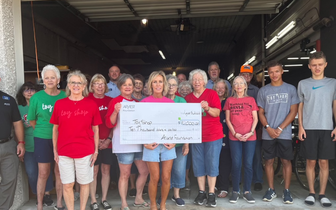Toy Shop of Duncan Receives $10,000 Grant From the Arvest Foundation